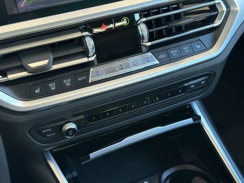 Used 2019 BMW 330i Sedan w/ Convenience Package image 25