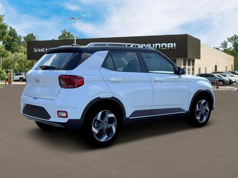 New 2026 Hyundai Venue SEL image 8