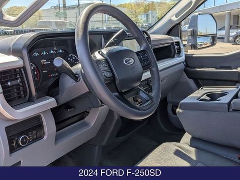 Certified 2024 Ford F250 XL w/ Snow Plow/Camper Package AWD/4WD image 13