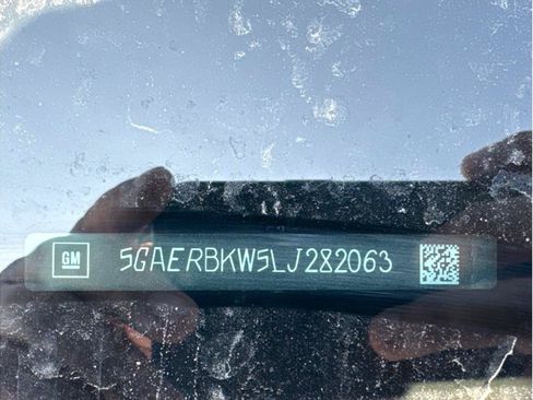 Used 2020 Buick Enclave Essence w/ LPO, Cargo Package FWD image 20