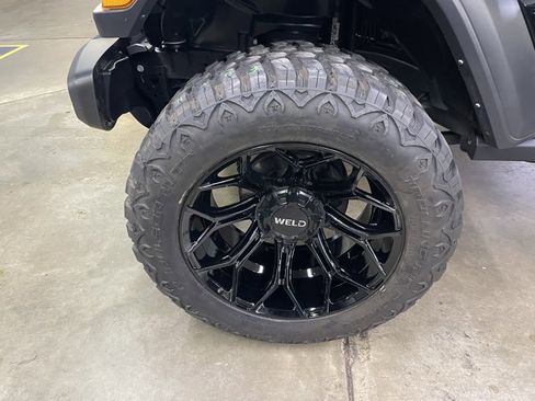 Used 2021 Jeep Wrangler Unlimited Sport image 12