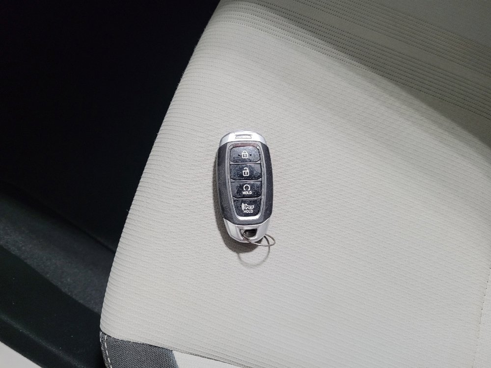 Used 2024 Hyundai Venue SEL FWD image 32