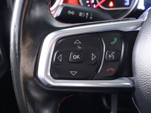 Used 2022 Jeep Gladiator Rubicon AWD/4WD image 12