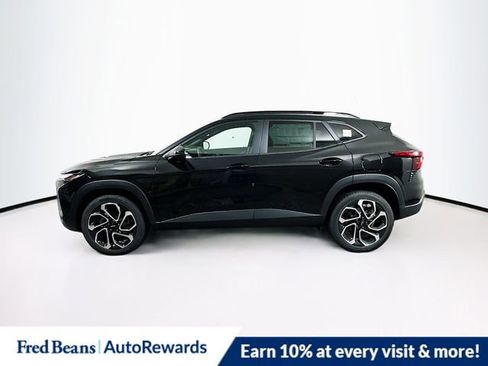 New 2025 Chevrolet Trax RS w/ Sunroof Package image 3