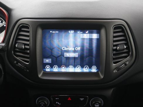 Used 2018 Jeep Compass Trailhawk w/ Leather Interior Group image 15