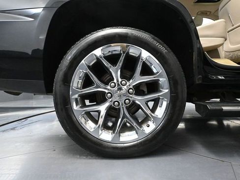 Used 2015 GMC Yukon Denali w/ Premium Package image 17