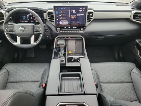 Used 2025 Toyota Tundra Limited image 16
