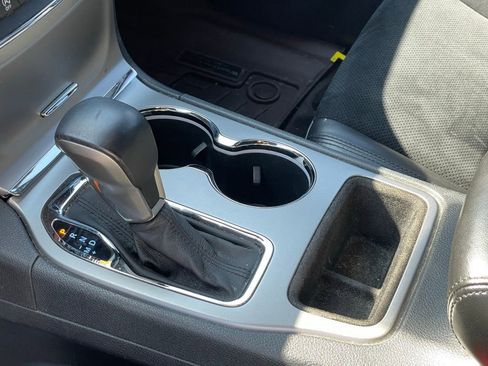 Used 2018 Jeep Grand Cherokee Altitude image 21