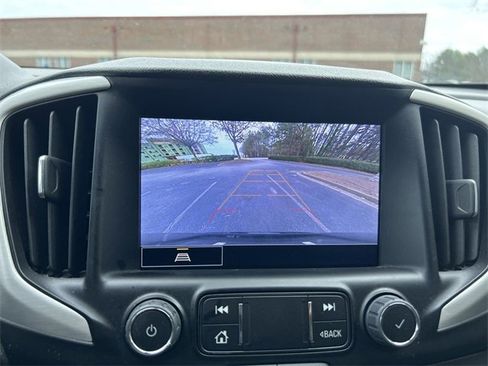 Used 2024 GMC Terrain SLT image 11