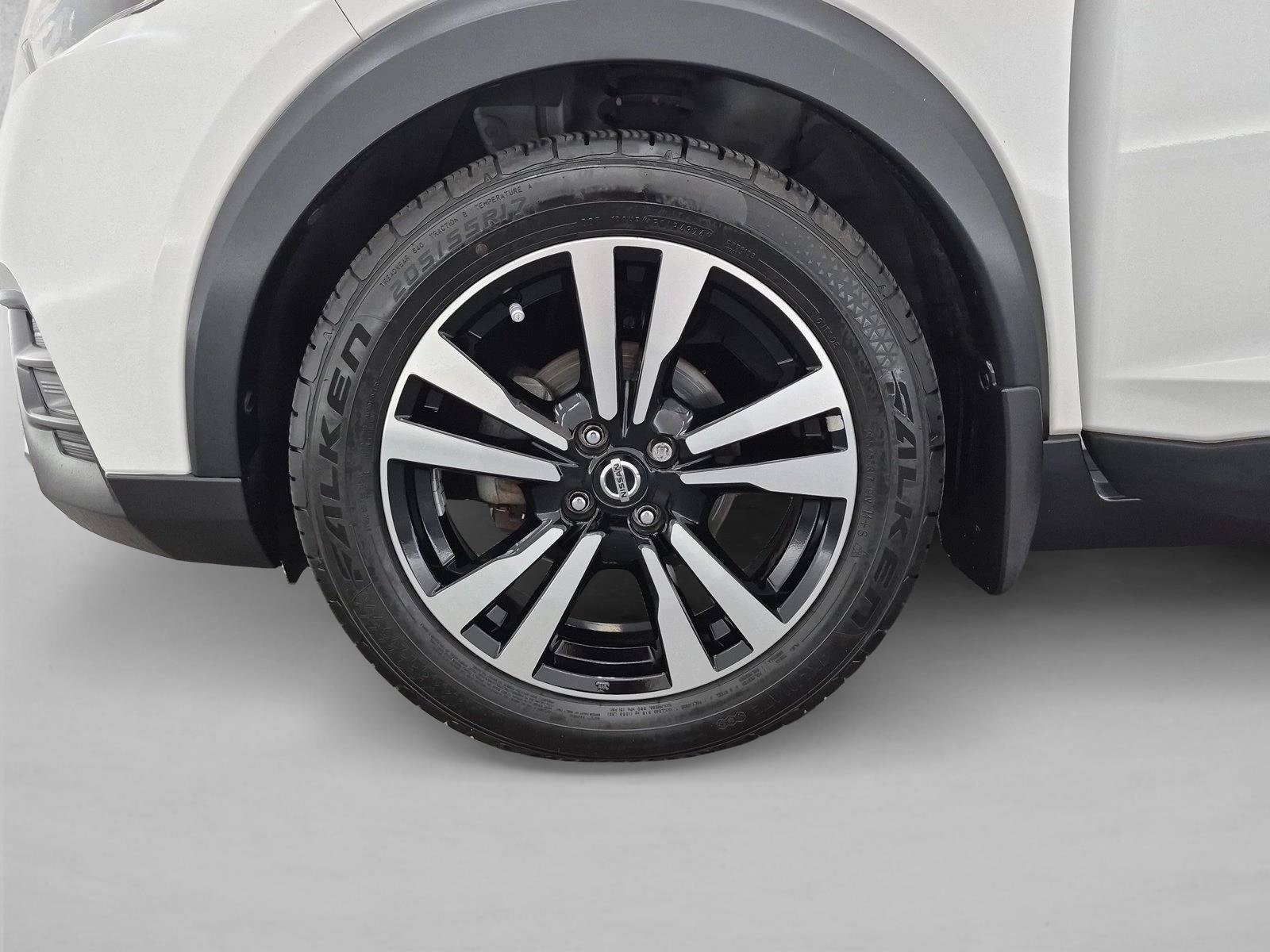 Used 2020 Nissan Kicks SV w/ Exterior Package FWD image 25