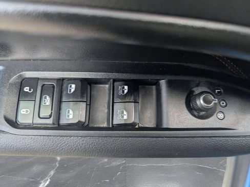 Used 2025 Jeep Compass Trailhawk AWD/4WD image 15
