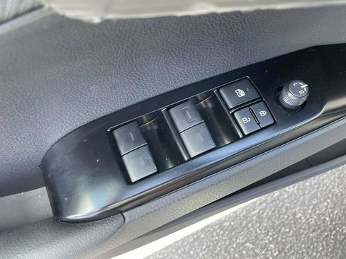 Used 2026 Toyota Camry SE w/ Convenience Package FWD image 18
