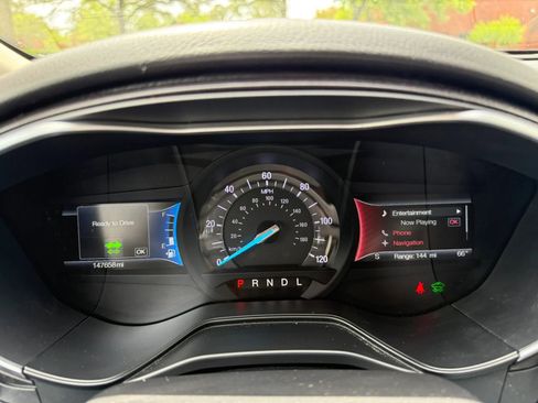 Used 2019 Ford Fusion Titanium FWD image 16