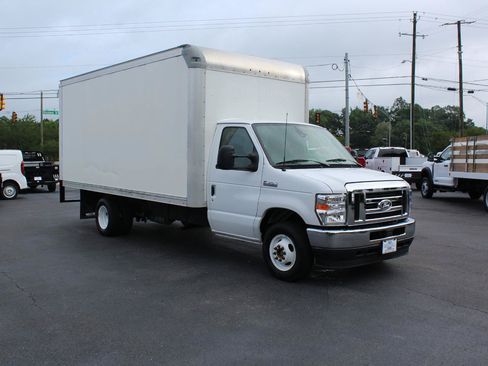 Used 2026 Ford E-350 and Econoline 350 Super Duty w/ Power Equipment Group RWD image 8