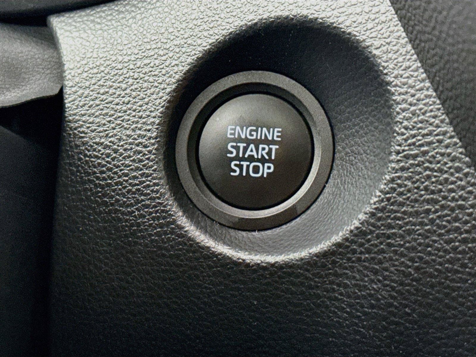 Used 2026 Toyota Corolla Cross XLE w/ Convenience Package FWD image 22