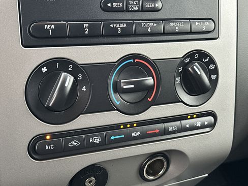 Used 2008 Ford Expedition XLT image 21