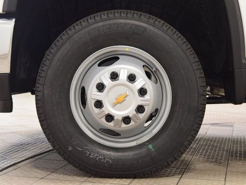 Used 2026 Chevrolet Silverado 3500 W/T w/ WT Convenience Package AWD/4WD image 18