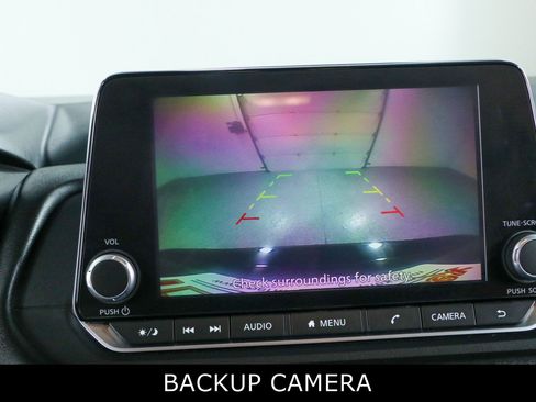 Used 2024 Nissan Rogue SV FWD image 18