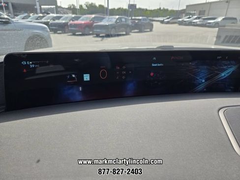 New 2026 Lincoln Navigator Premiere AWD/4WD image 19