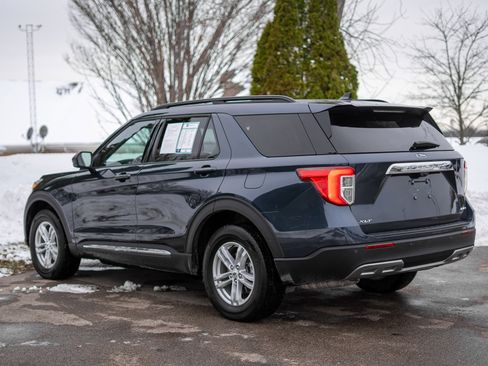Used 2023 Ford Explorer XLT w/ Equipment Group 202A image 7