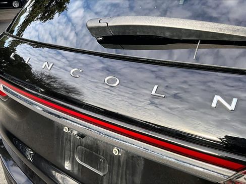 Used 2022 Lincoln Corsair Reserve image 9