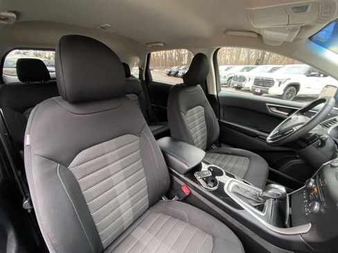 Used 2018 Ford Edge SEL image 26