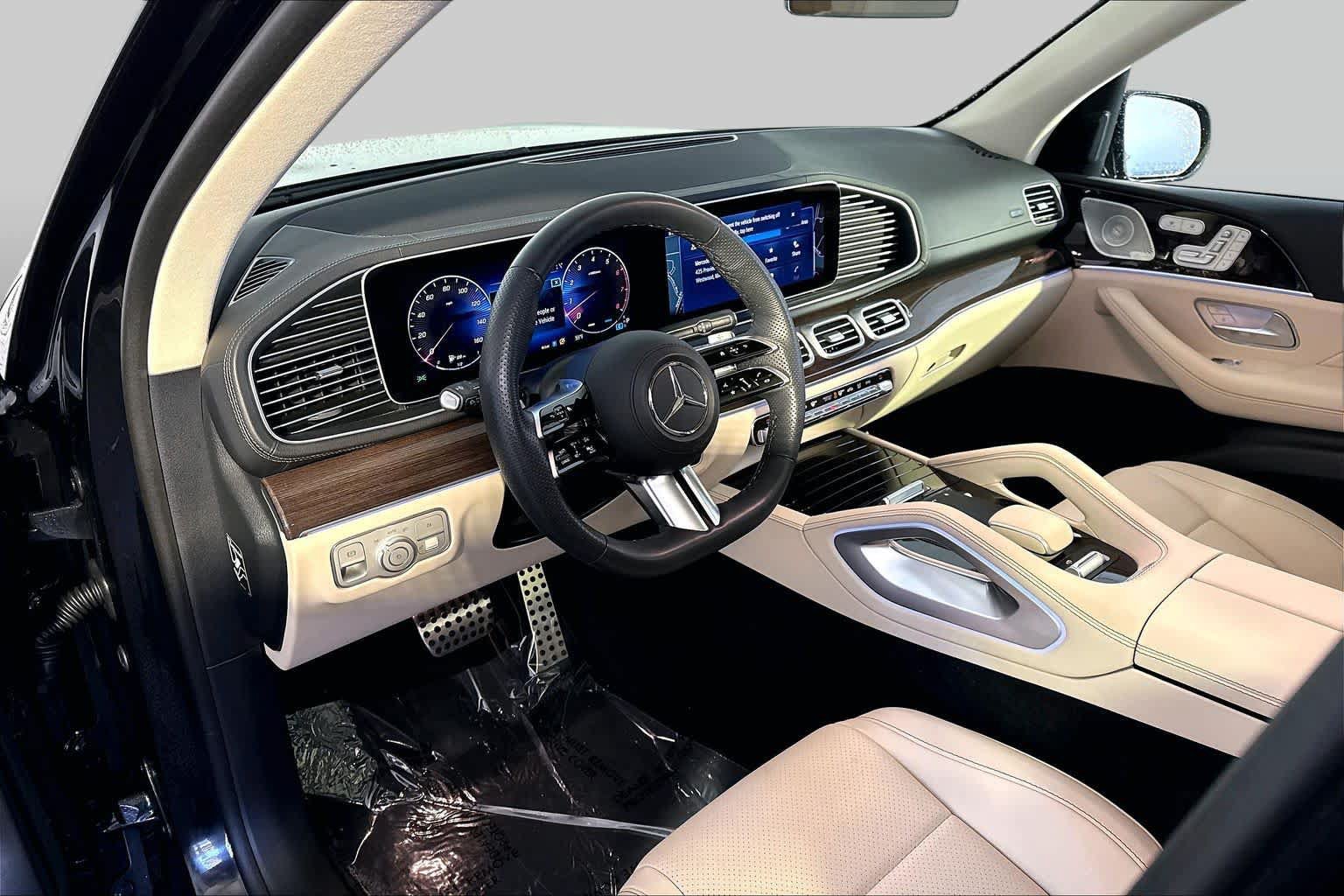 Used 2024 Mercedes-Benz GLS 450 4MATIC image 18