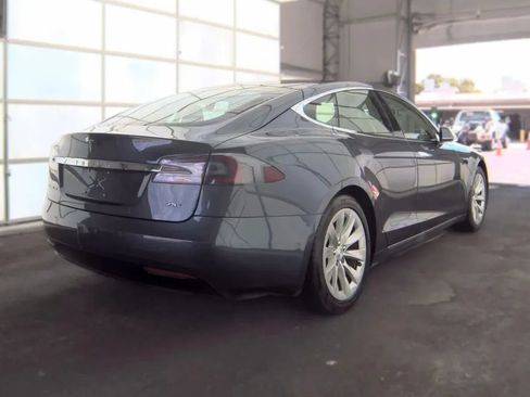 Used 2018 Tesla Model S 75D AWD/4WD image 3
