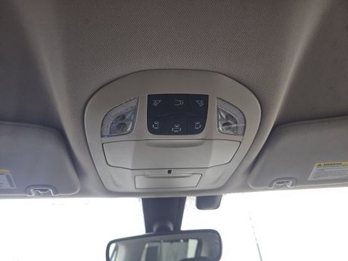 Used 2020 Chrysler Pacifica Touring-L image 33