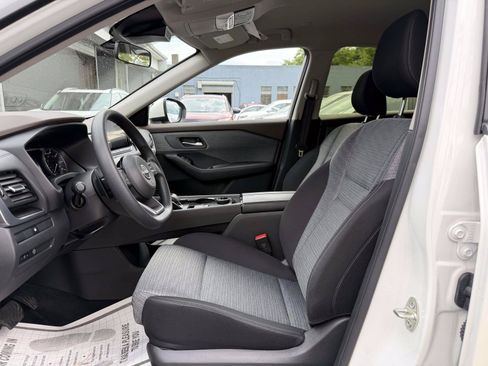 Used 2023 Nissan Rogue SV AWD/4WD image 17
