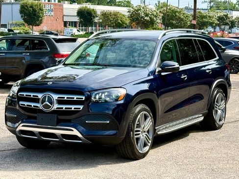 Used 2022 Mercedes-Benz GLS 450 4MATIC image 2