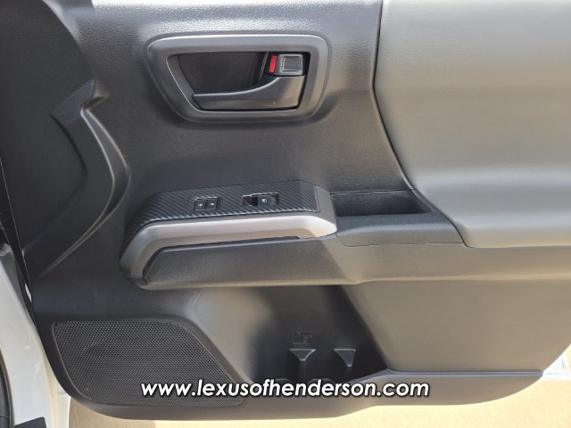 Used 2022 Toyota Tacoma SR5 AWD/4WD image 20
