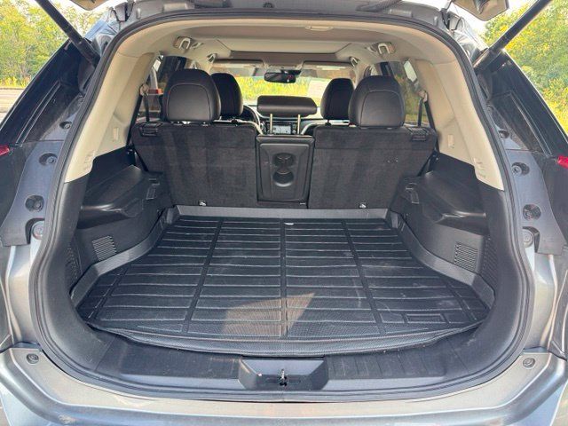 Used 2017 Nissan Rogue SL w/ SL Premium Package FWD image 13