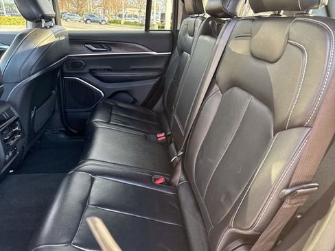 Certified 2022 Jeep Grand Cherokee Limited image 22