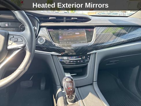 Used 2024 Cadillac XT6 Premium Luxury AWD/4WD image 24