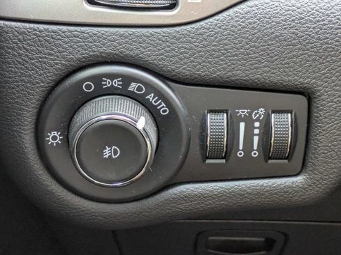 Used 2020 Jeep Cherokee Latitude Plus FWD image 24