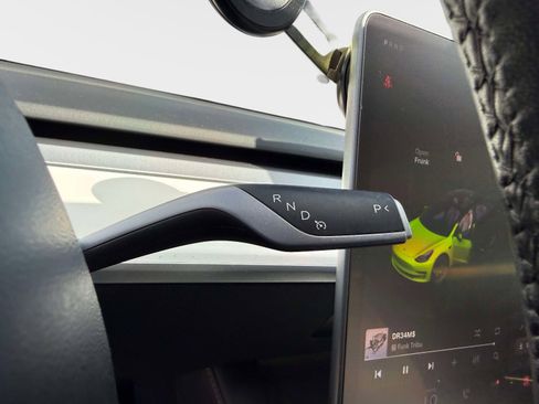 Used 2022 Tesla Model 3 Long Range image 46