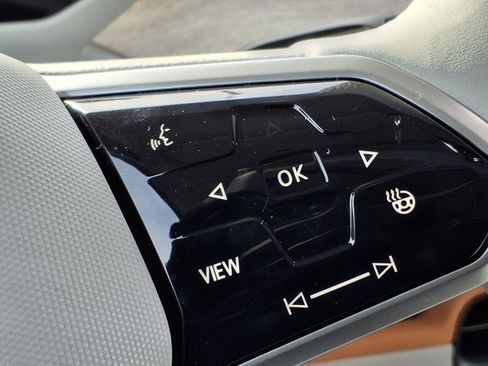 New 2025 Volkswagen ID. Buzz 1st Edition image 18