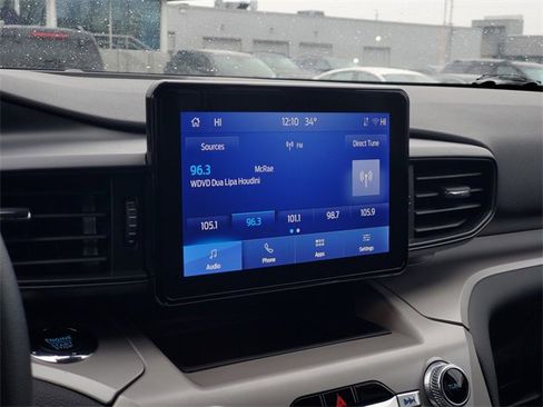 Used 2023 Ford Explorer XLT image 19