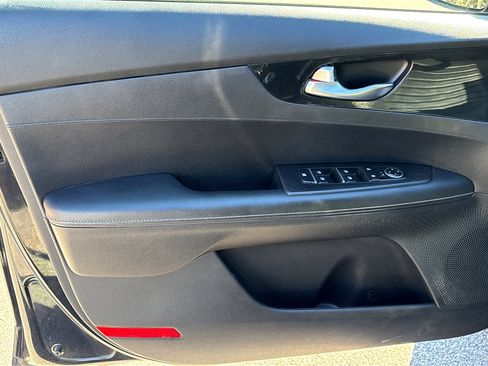 Used 2022 Kia Forte GT-Line w/ GT-Line Premium Package image 16