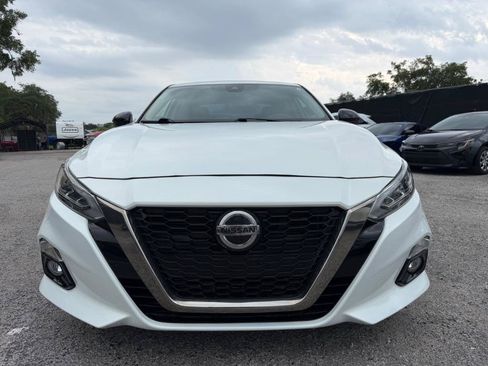 Used 2022 Nissan Altima 2.5 SR FWD image 2