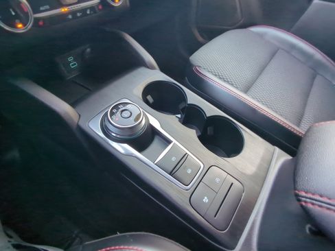 Used 2023 Ford Escape ST-Line image 3