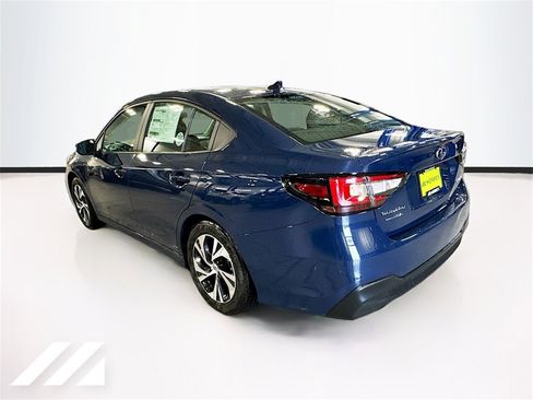 Used 2025 Subaru Legacy Premium image 7