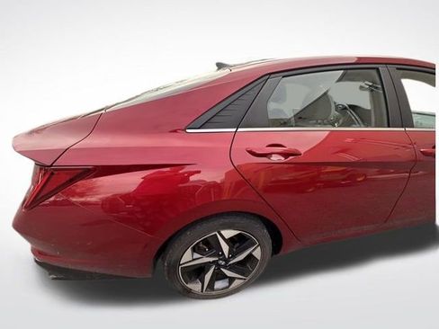 Used 2023 Hyundai Elantra Limited w/ Cargo Package image 6