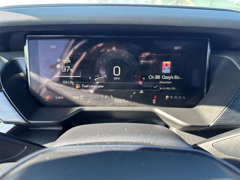 Used 2025 GMC Acadia AT4 image 15