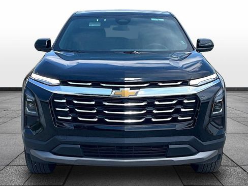 Used 2026 Chevrolet Equinox LT FWD image 3