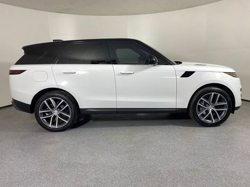 Used 2023 Land Rover Range Rover Sport SE AWD/4WD image 4