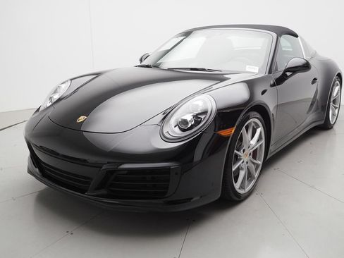 Certified 2019 Porsche 911 Targa 4S AWD/4WD image 1