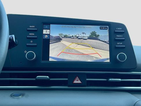 Used 2025 Hyundai Elantra Sport FWD image 13