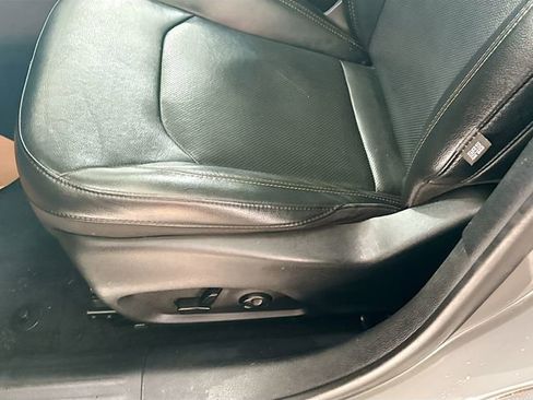 Used 2020 Jeep Compass Limited image 19